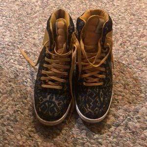 Nike Hi Dunks size 6